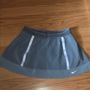 Nike skirt size small